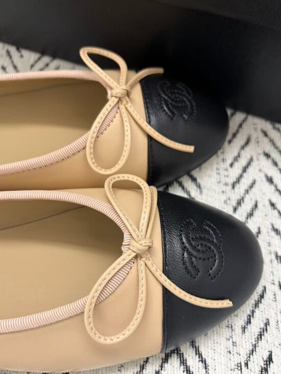 Chanel Women's Flats - Picture 3 of 5